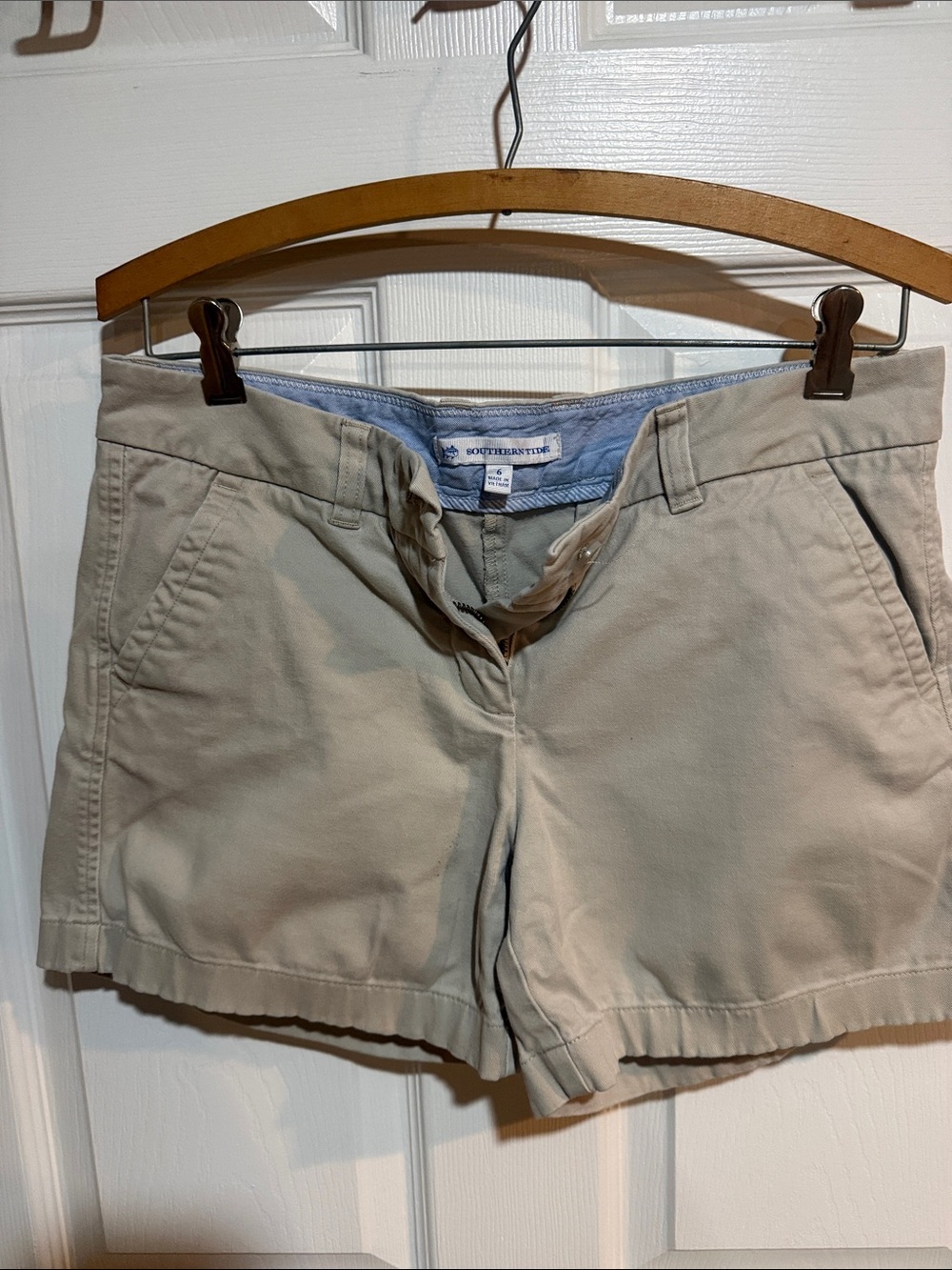 Southern Tide Beige Women's Chino Shorts